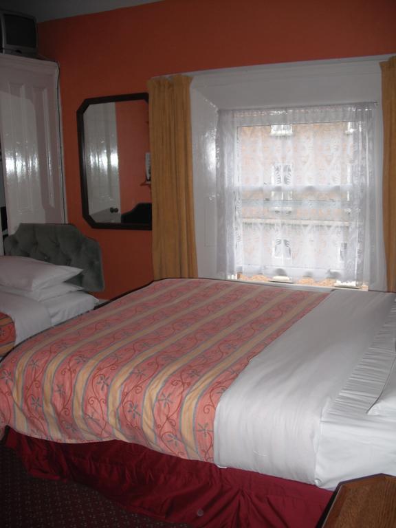 Marian Guest house *